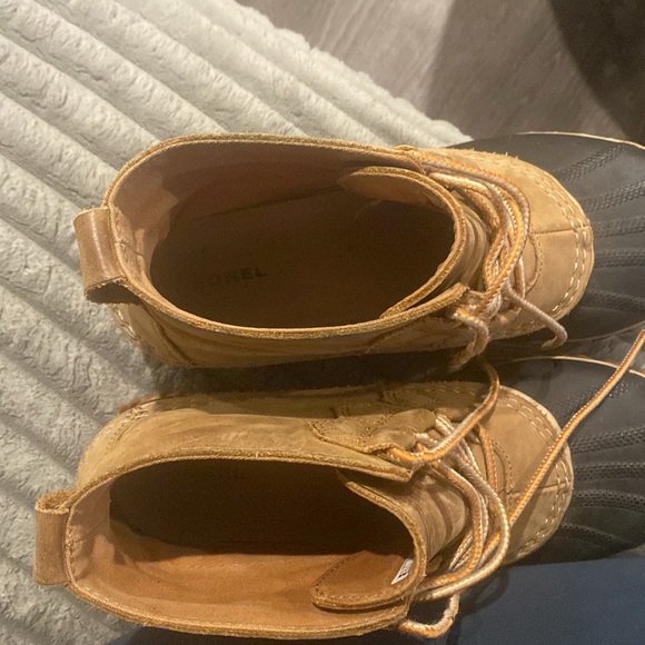 GUC Sorel Boots - Picture 7 of 8